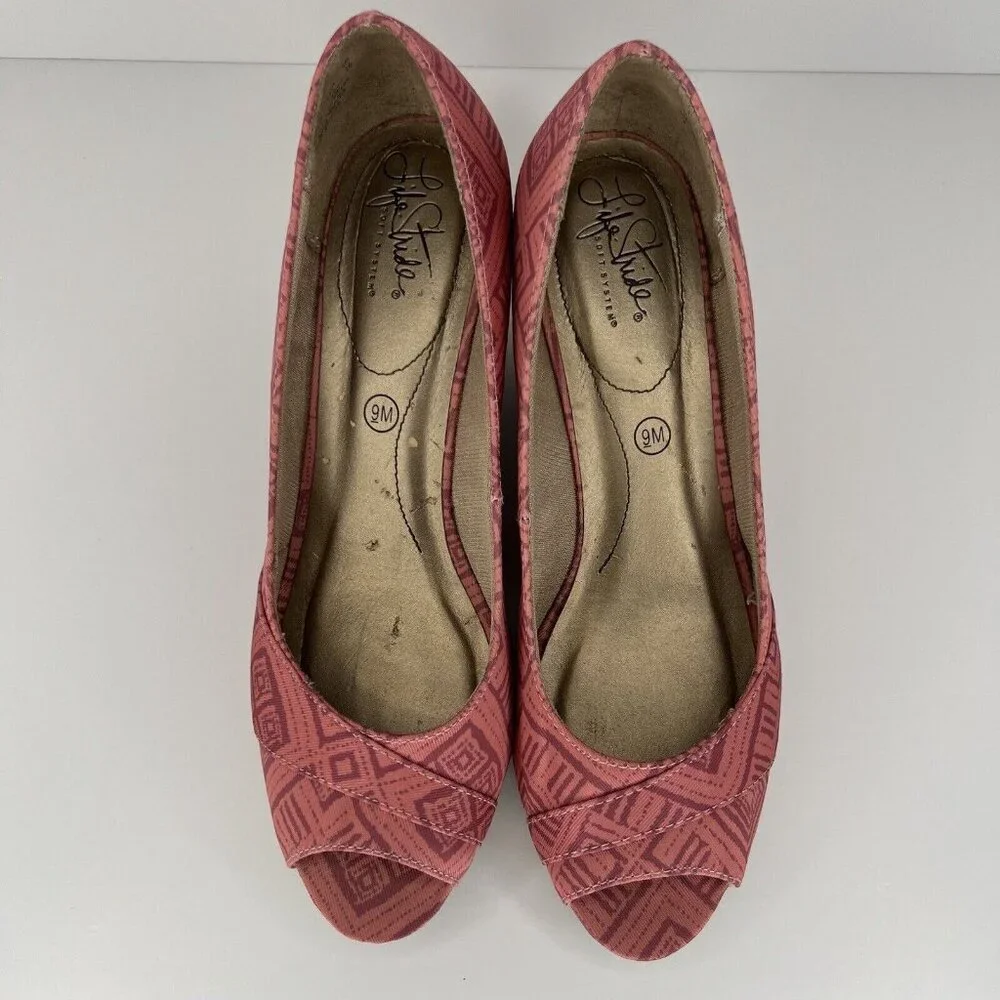 Life Stride Peep Toe Wedge Heels Women's Size 9 M Geo Pattern Shoes